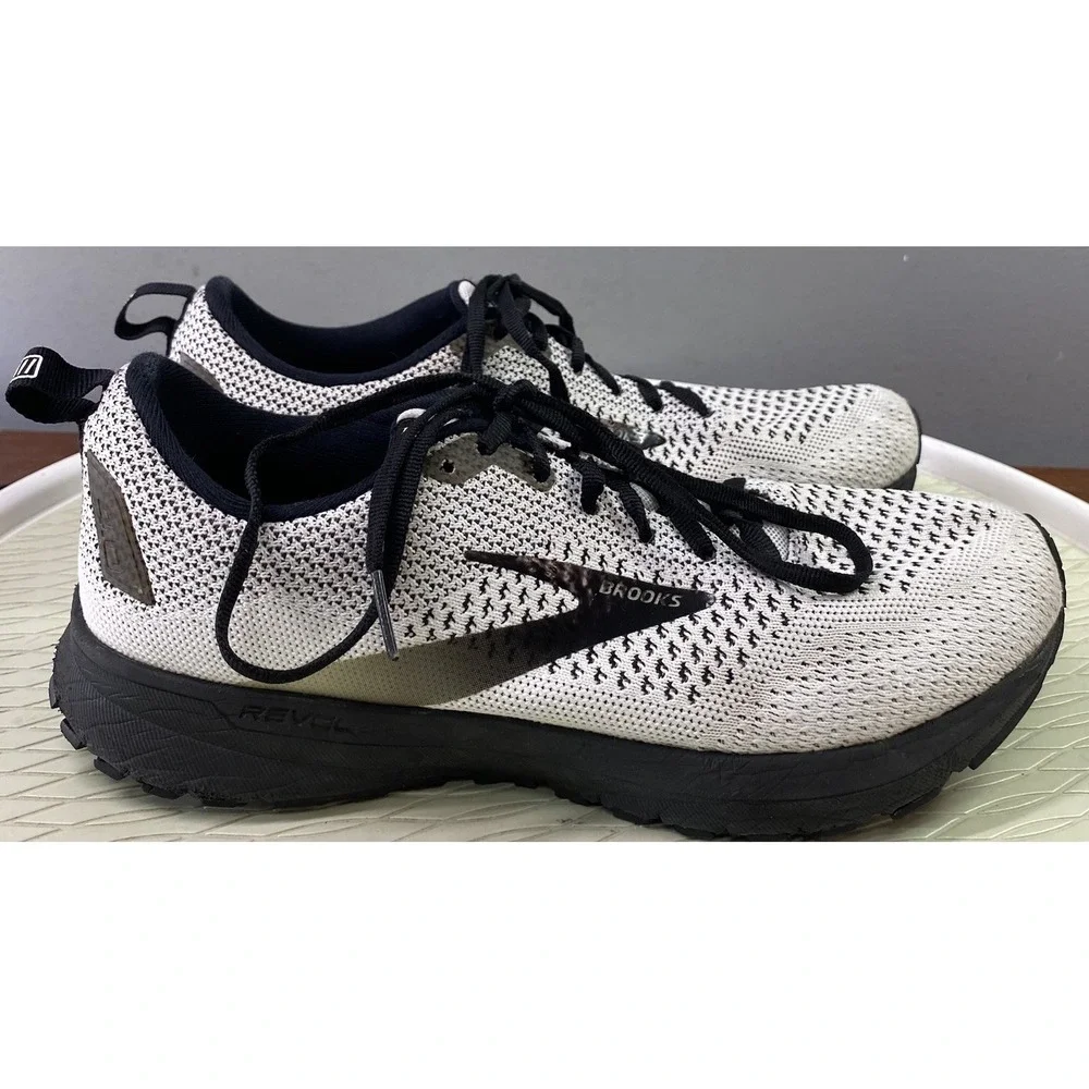 Brooks Womens Revel 4 White&Black Running Sneakers Athletic Shoes‎ Sz. 10